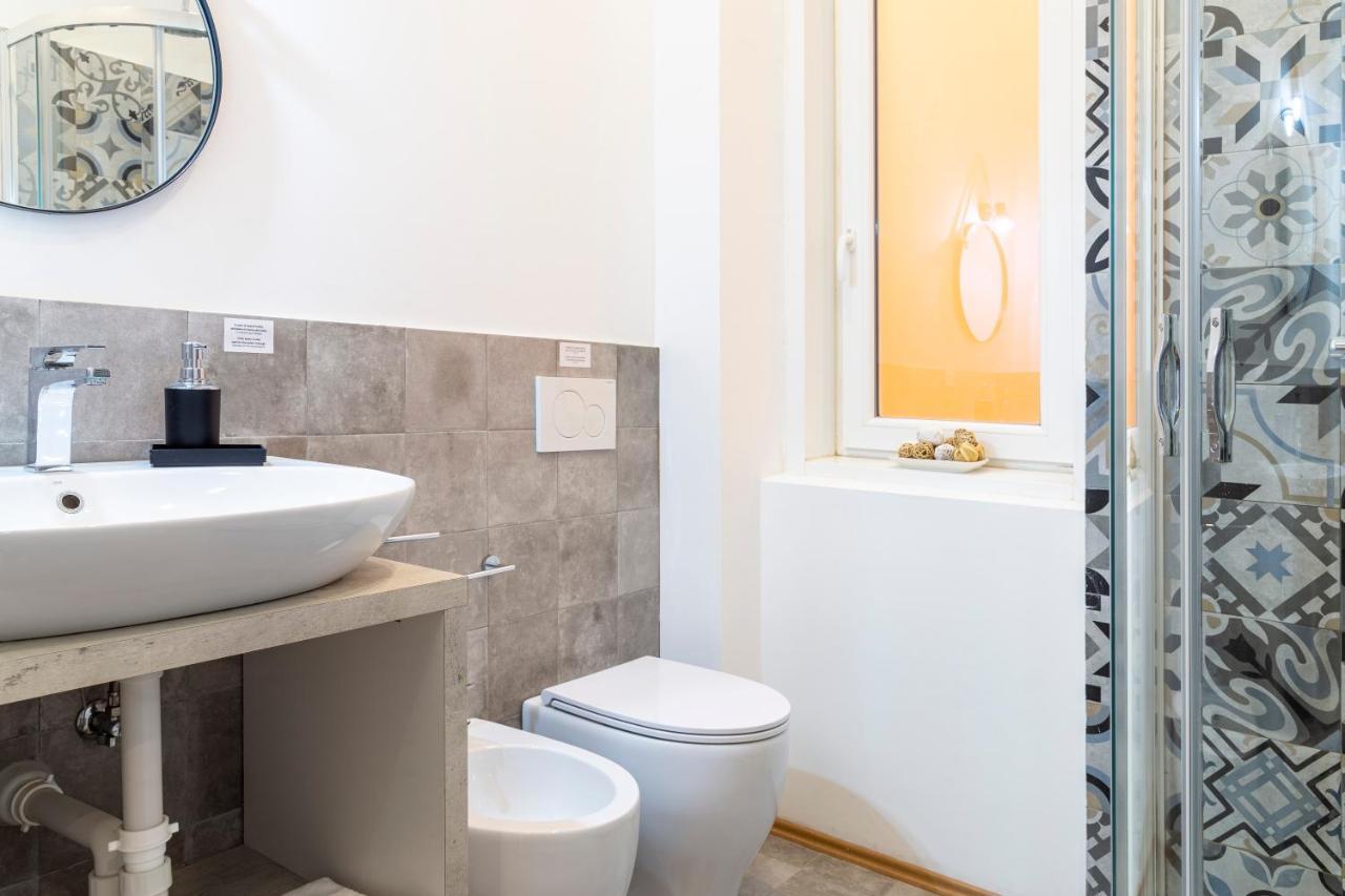 Pregiata Camera Con Bagno Privato - Blu Di Persia トリエステ エクステリア 写真